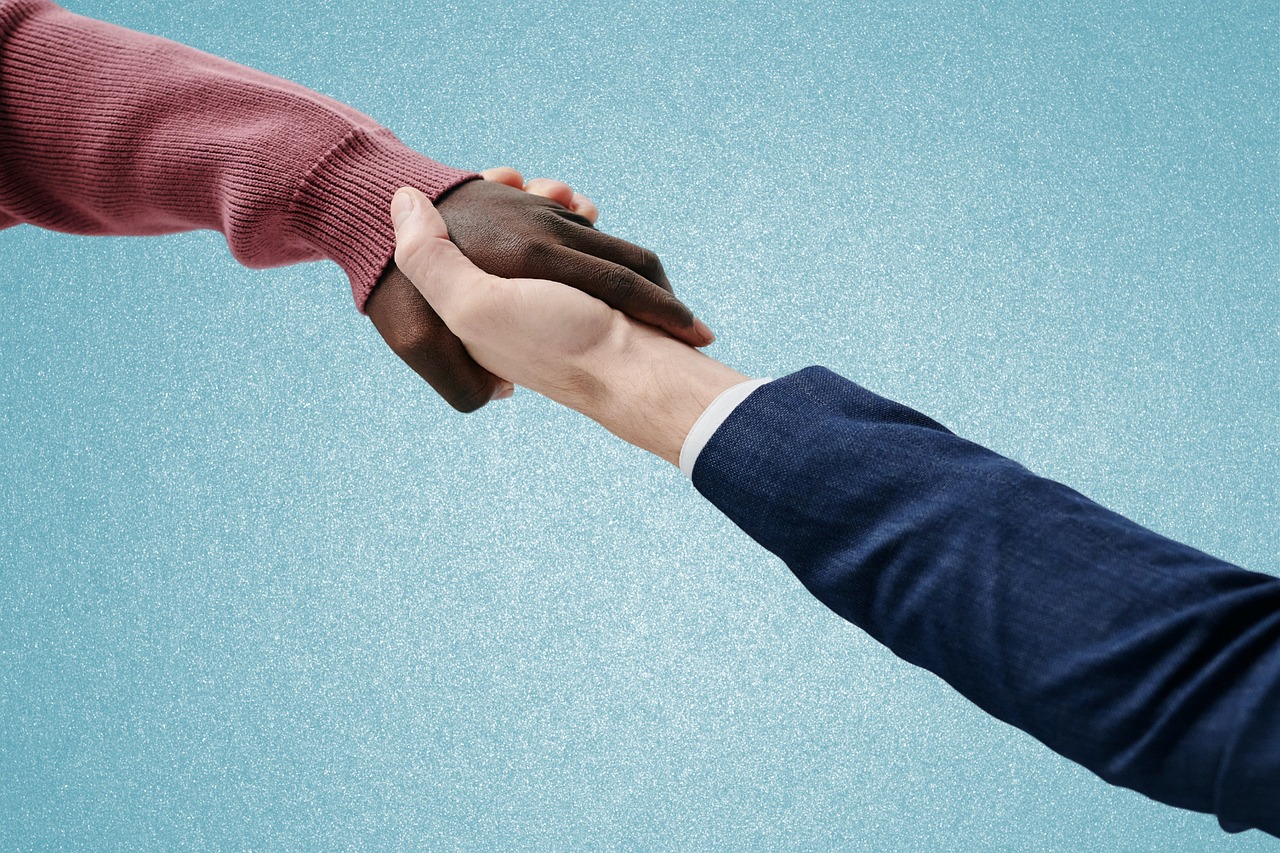 反恐精英OL：快游游戏平台开代理店