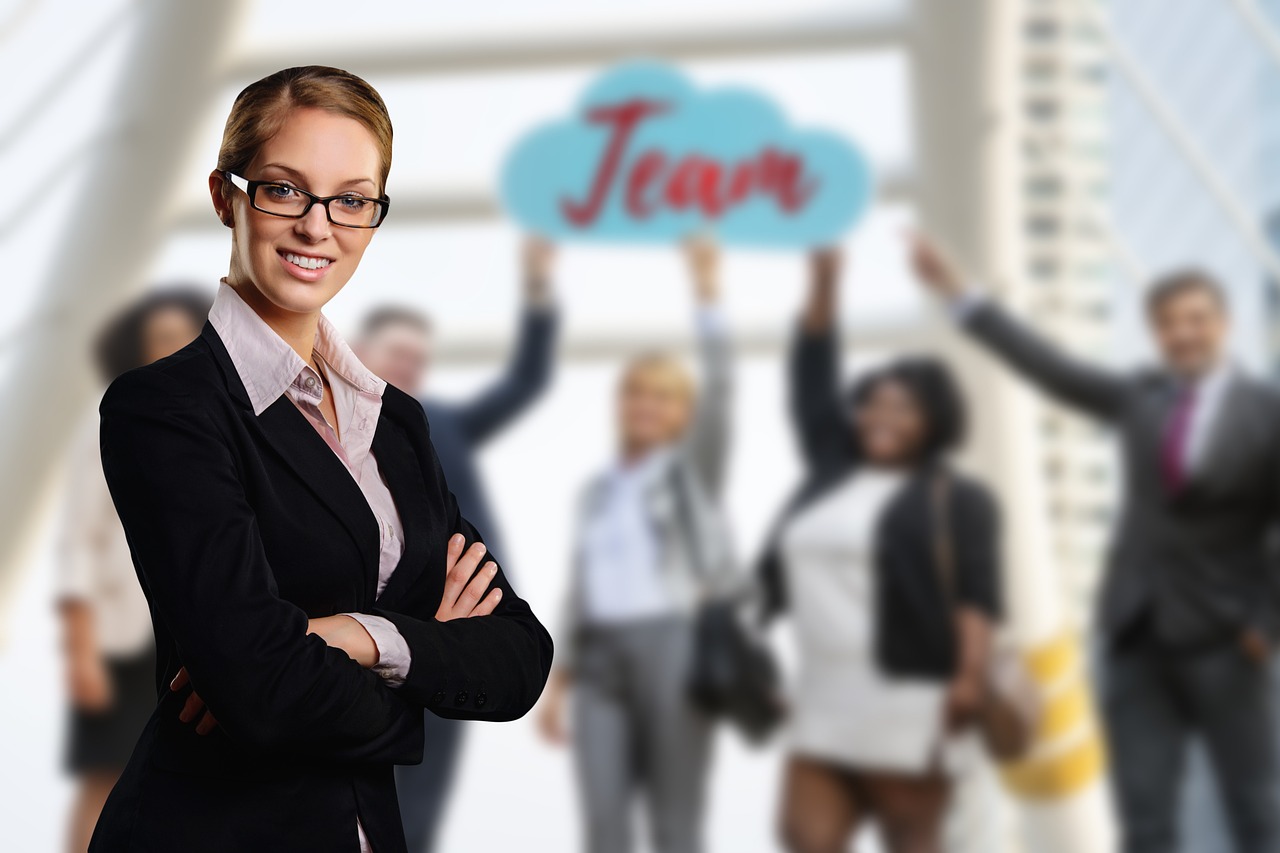 实名手机卡出售：海尔魔镜手机app详情下载教程