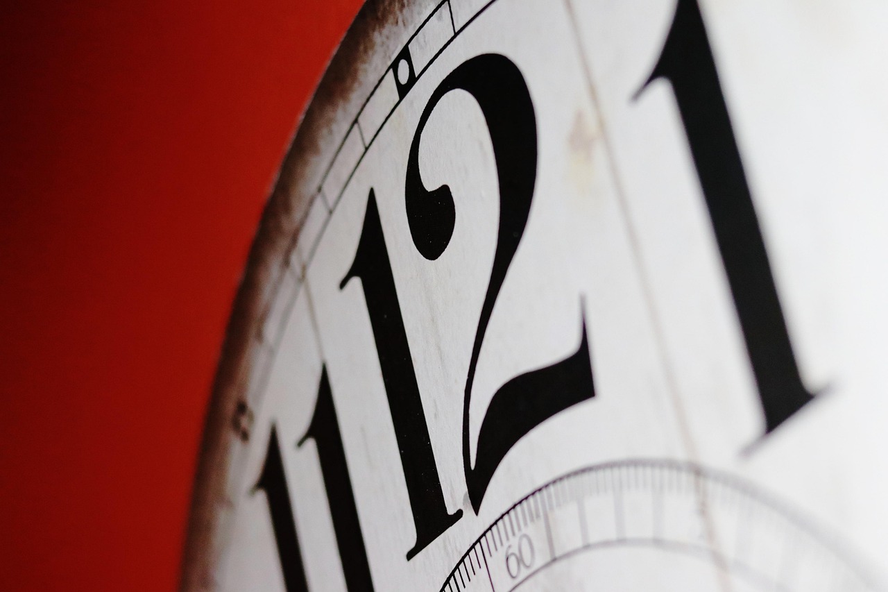 大小招卡实名账号：如何购买外汇平台